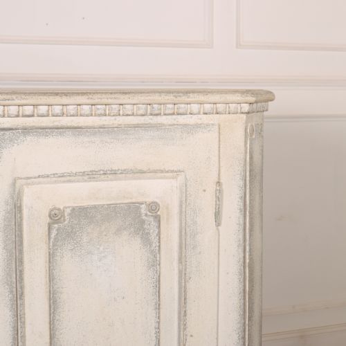 18TH CENTURY SWEDISH LINEN CUPBOARD - ADDITIONAL PHOTO 2
