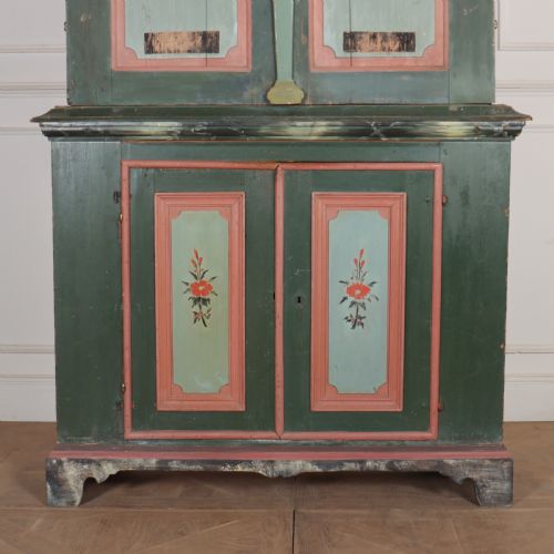 18TH CENTURY SWEDISH LINEN CUPBOARD - ADDITIONAL PHOTO 1