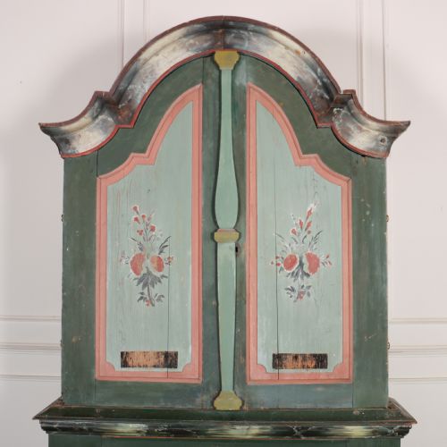 18TH CENTURY SWEDISH LINEN CUPBOARD - ADDITIONAL PHOTO 2