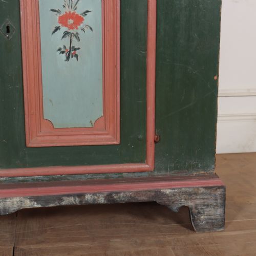 18TH CENTURY SWEDISH LINEN CUPBOARD - ADDITIONAL PHOTO 5