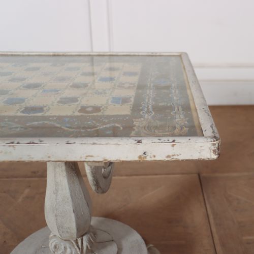 SMALL PAINTED LAMP TABLE - ADDITIONAL PHOTO 3