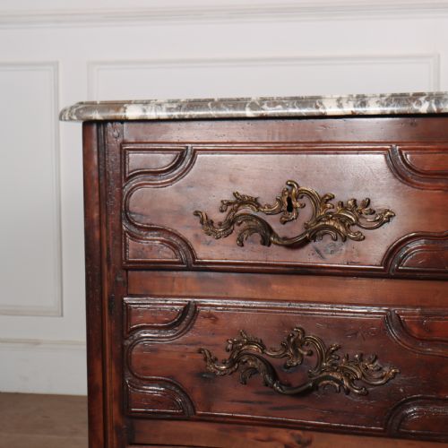 18TH CENTURY FRENCH SERPENTINE COMMODE - ADDITIONAL PHOTO 1