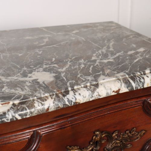 18TH CENTURY FRENCH SERPENTINE COMMODE - ADDITIONAL PHOTO 8