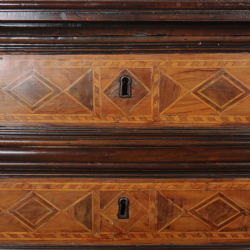 18TH CENTURY ITALIAN COMMODE - ADDITIONAL PHOTO 5