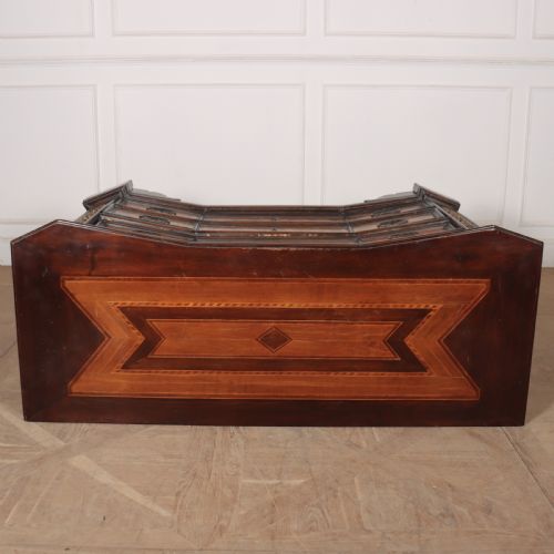 18TH CENTURY ITALIAN COMMODE - ADDITIONAL PHOTO 8