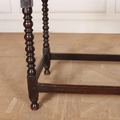 18TH CENTURY ENGLISH OAK SIDE TABLE - ADDITIONAL PHOTO 1