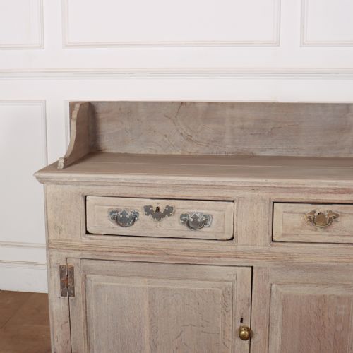 18TH CENTURY BLEACHED OAK DRESSER BASE - ADDITIONAL PHOTO 1