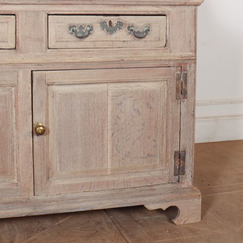 18TH CENTURY BLEACHED OAK DRESSER BASE - ADDITIONAL PHOTO 2