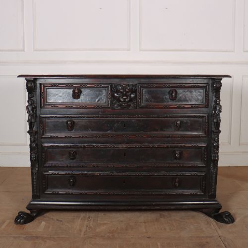 18THC ITALIAN WALNUT COMMODE