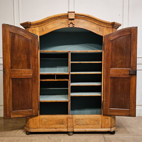 18TH CENTURY GERMAN ARMOIRE - ADDITIONAL PHOTO 2