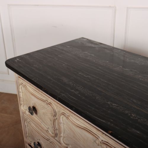 FRENCH BLEACHED OAK COMMODE - ADDITIONAL PHOTO 8