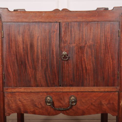 GEORGIAN MAHOGANY BEDSIDE TABLE - ADDITIONAL PHOTO 2