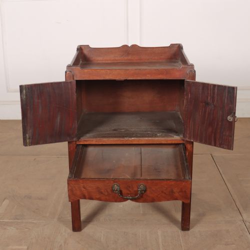 GEORGIAN MAHOGANY BEDSIDE TABLE - ADDITIONAL PHOTO 8