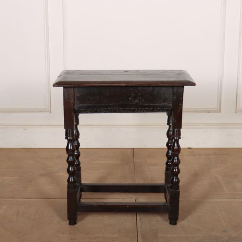 18TH CENTURY OAK SIDE TABLE