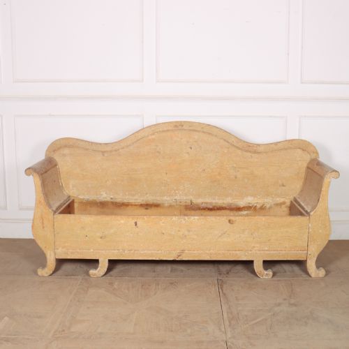 SWEDISH ORIGINAL PAINTED STORAGE BENCH - ADDITIONAL PHOTO 3