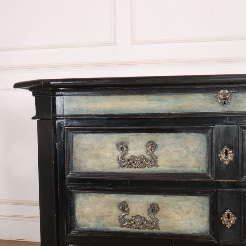18TH CENTURY ITALIAN PAINTED COMMODE - ADDITIONAL PHOTO 3