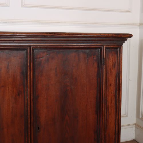 ITALIAN WALNUT SIDEBOARD - ADDITIONAL PHOTO 3