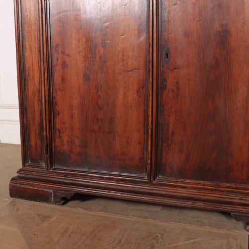 ITALIAN WALNUT SIDEBOARD - ADDITIONAL PHOTO 4