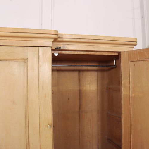 ENGLISH BREAKFRONT LINEN CUPBOARD - ADDITIONAL PHOTO 8