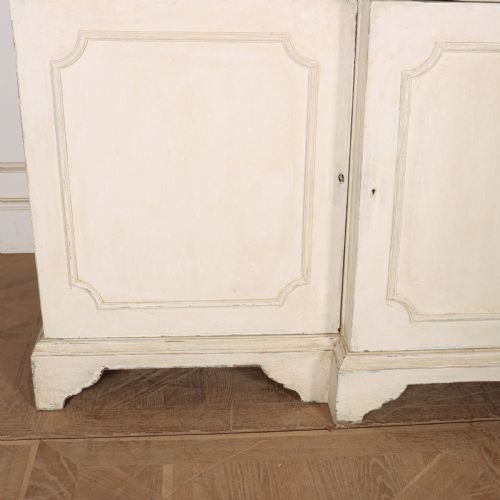 ENGLISH BREAKFRONT LIBRARY BOOKCASE - ADDITIONAL PHOTO 1