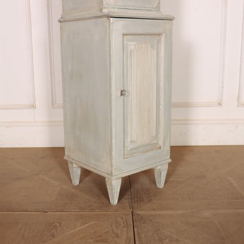 NARROW SWEDISH CABINET - ADDITIONAL PHOTO 4
