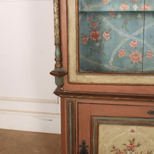 19TH CENTURY ITALIAN PAINTED CABINET - ADDITIONAL PHOTO 4