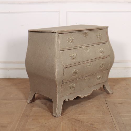 19TH CENTURY DUTCH BOMBE COMMODE - ADDITIONAL PHOTO 6