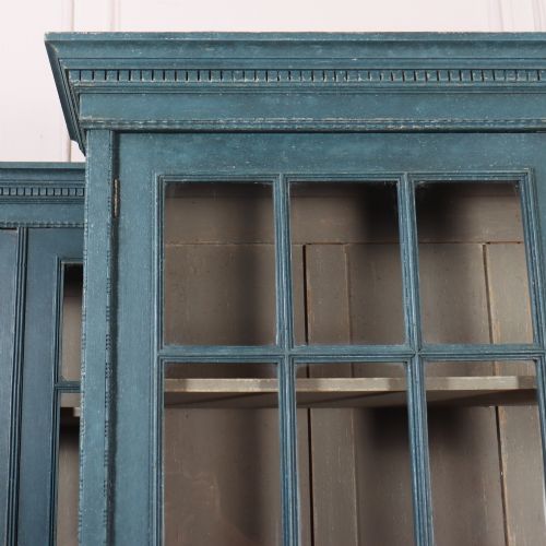 PAIR OF PAINTED LIBRARY BOOKCASE - ADDITIONAL PHOTO 4