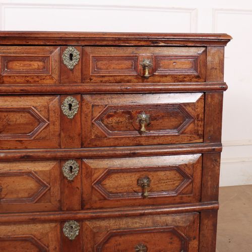 18TH C OAK CHEST OF DRAWERS - ADDITIONAL PHOTO 2