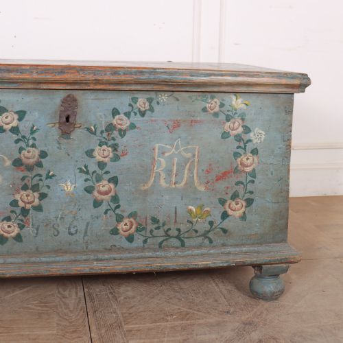 SWEDISH MARRIAGE CHEST - ADDITIONAL PHOTO 2