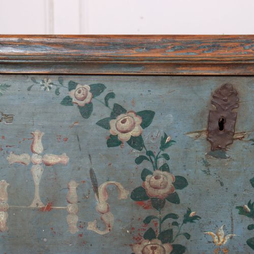 SWEDISH MARRIAGE CHEST - ADDITIONAL PHOTO 3