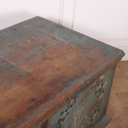 SWEDISH MARRIAGE CHEST - ADDITIONAL PHOTO 6
