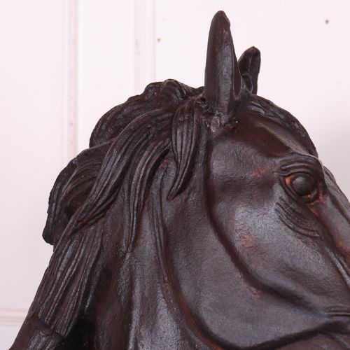PAIR OF CAST IRON HORSEHEADS - ADDITIONAL PHOTO 8