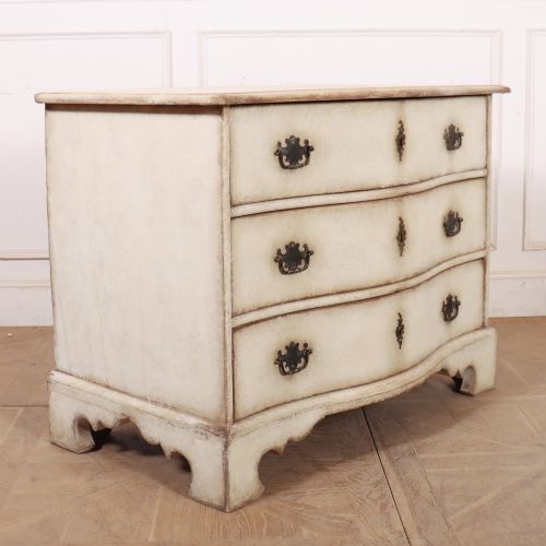 GERMAN SERPENTINE COMMODE - ADDITIONAL PHOTO 6