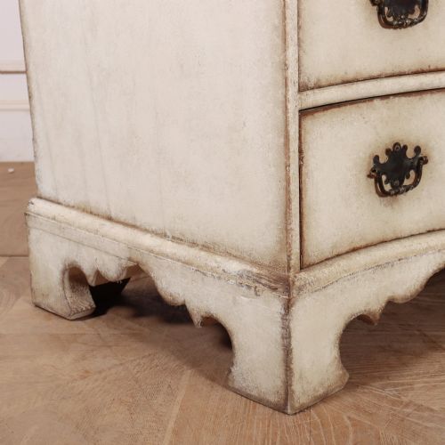 GERMAN SERPENTINE COMMODE - ADDITIONAL PHOTO 7