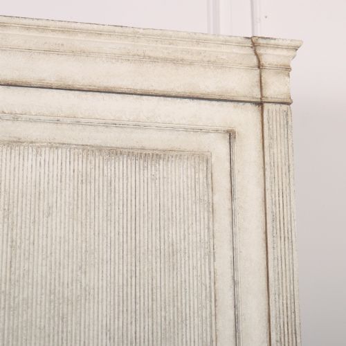 SCANDINAVIAN STYLE LINEN CUPBOARD - ADDITIONAL PHOTO 2