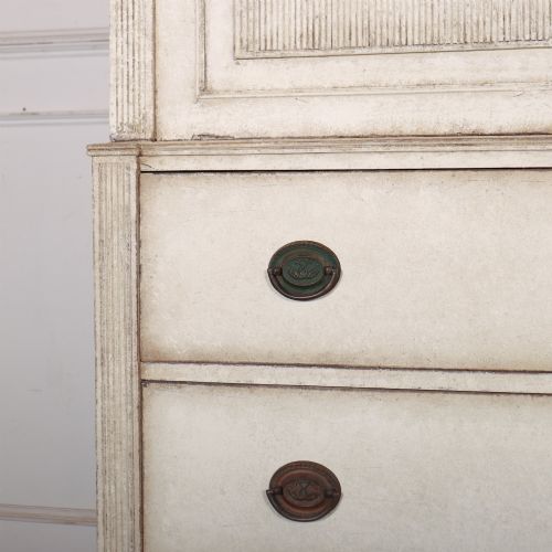 SCANDINAVIAN STYLE LINEN CUPBOARD - ADDITIONAL PHOTO 4