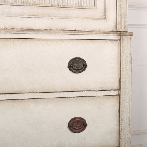 SCANDINAVIAN STYLE LINEN CUPBOARD - ADDITIONAL PHOTO 5