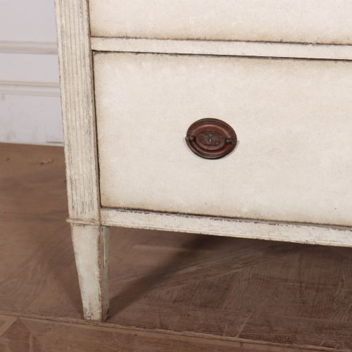 SCANDINAVIAN STYLE LINEN CUPBOARD - ADDITIONAL PHOTO 6