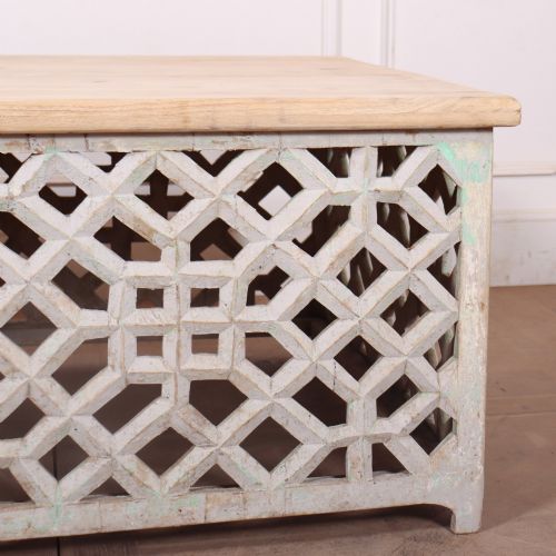 UNUSUAL ANGLOINDIAN COFFEE TABLE - ADDITIONAL PHOTO 3