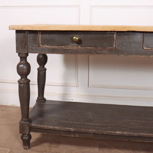 FRENCH DRAPERS TABLE - ADDITIONAL PHOTO 1