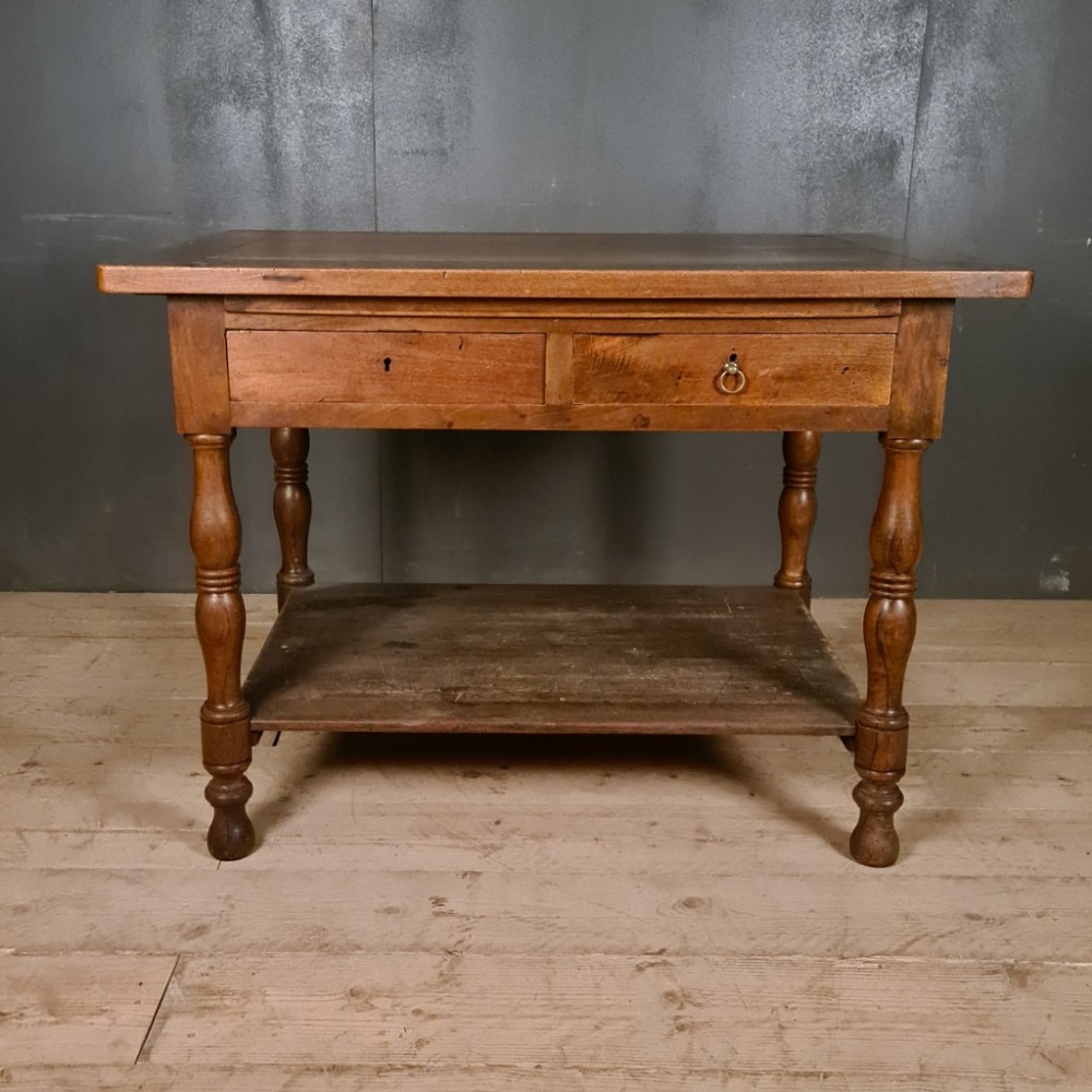 French Walnut Drapers Table