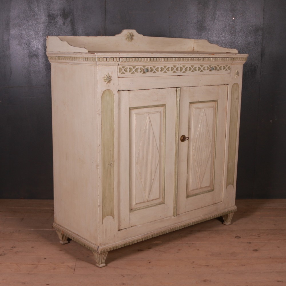 Original Painted Swedish Buffet