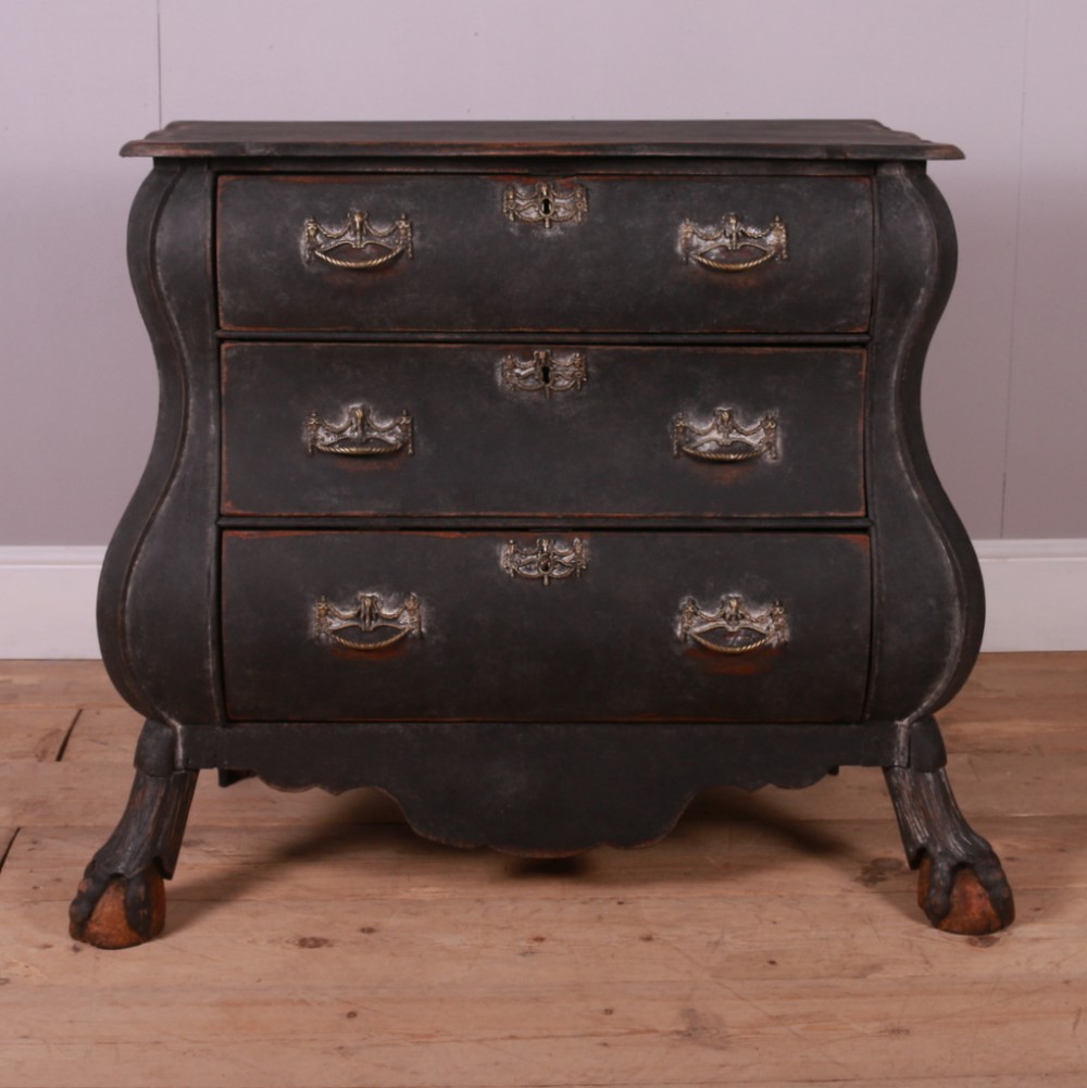 Small Dutch Commode