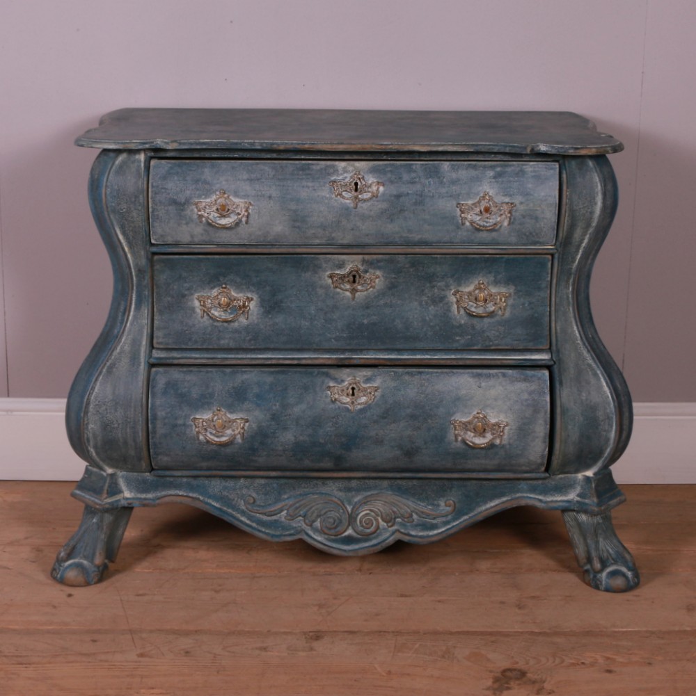 Small Dutch Commode