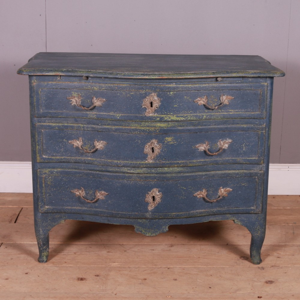18th C French Serpentine Commode