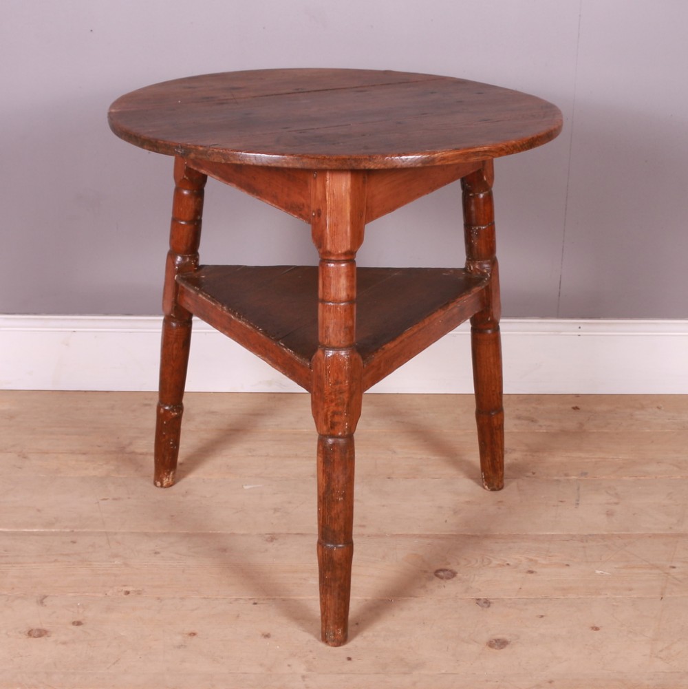 Welsh Pine Cricket Table