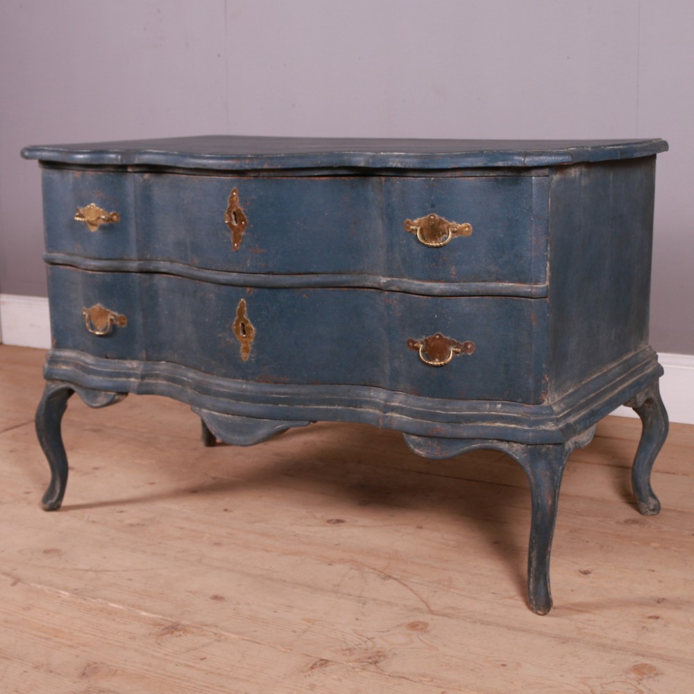 18th C Austrian Serpentine Commode