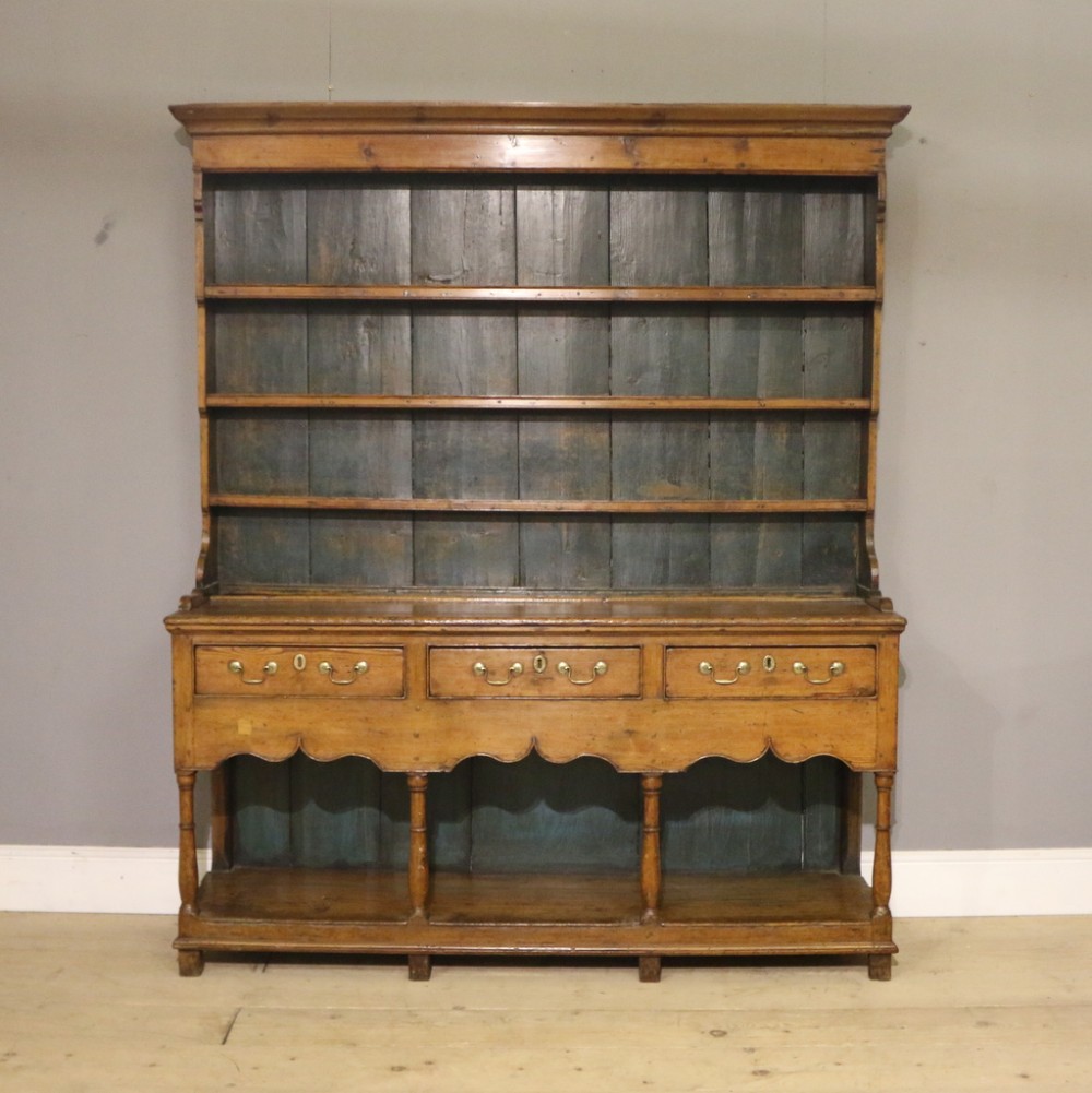 18th C Pine Dresser Base