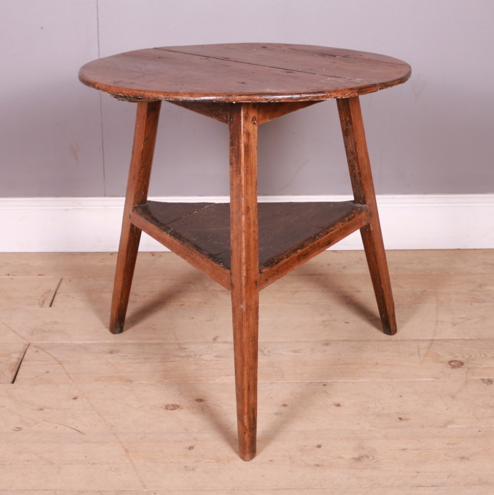 Welsh Pine and Oak Cricket Table